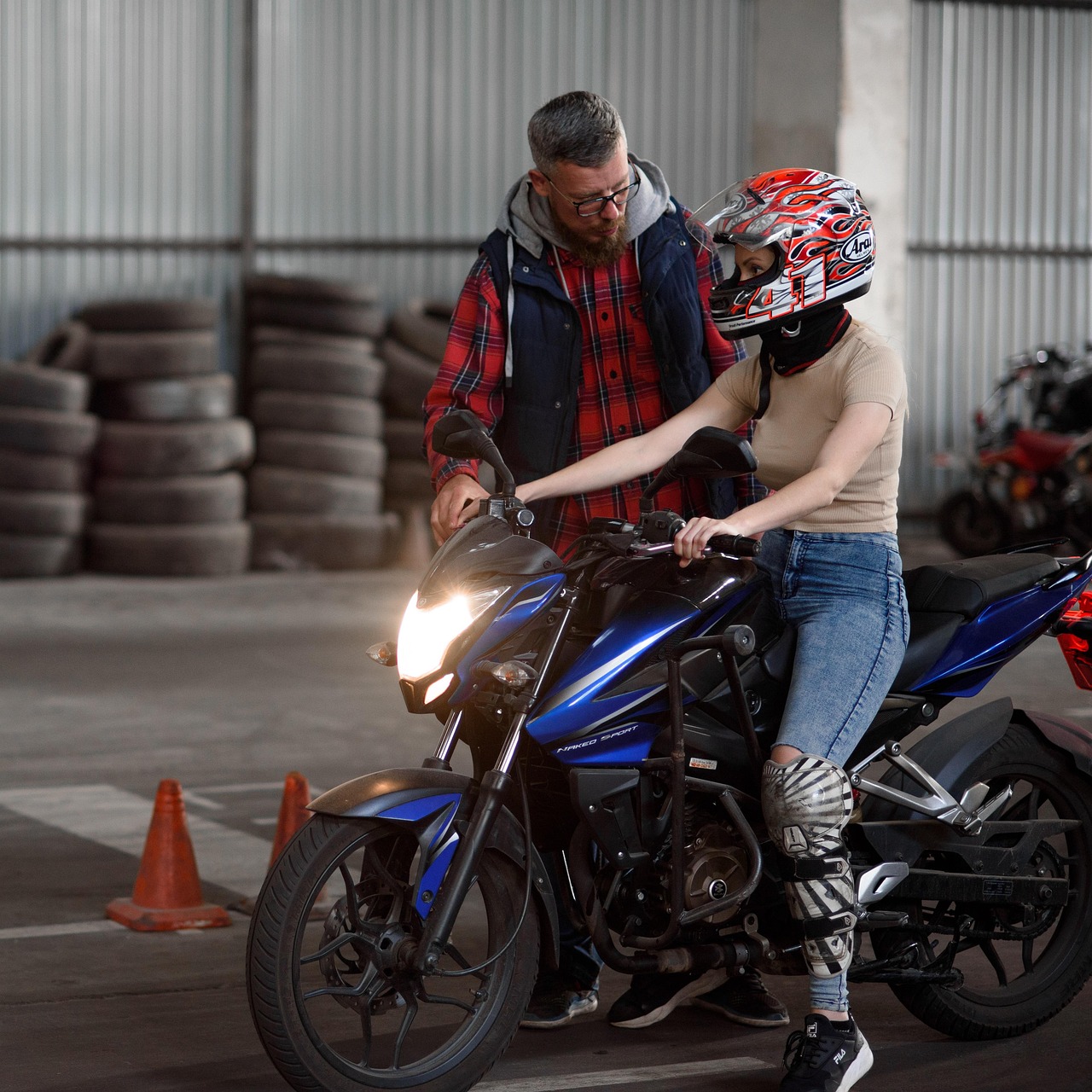 买卖微信号码：小猪视频鸭脖视频app详情下载教程安装